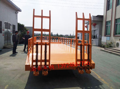 5吨带登车桥护栏型leyu乐鱼官方网站_乐鱼(中国)5i.jpg