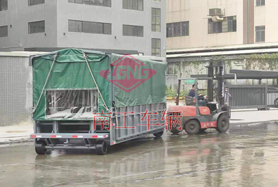 升降雨篷leyu乐鱼官方网站_乐鱼(中国)6I.jpg