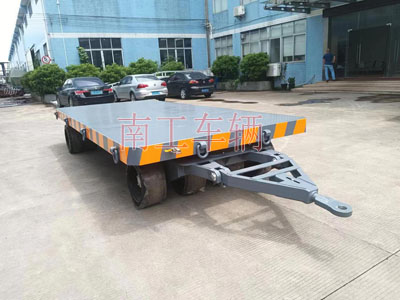 25吨重型工业leyu乐鱼官方网站_乐鱼(中国)全挂式牵引拖车底盘带牵引环I.jpg