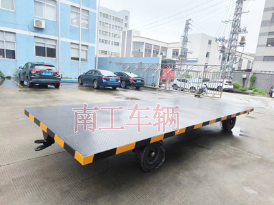 1729233875762660.jpg 6吨牵引leyu乐鱼官方网站_乐鱼(中国) 工业全挂拖车3I.jpg