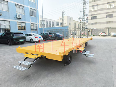 1739581858233054.jpg 10吨leyu乐鱼官方网站_乐鱼(中国) 带液压支腿伸缩梯工具车2I.jpg