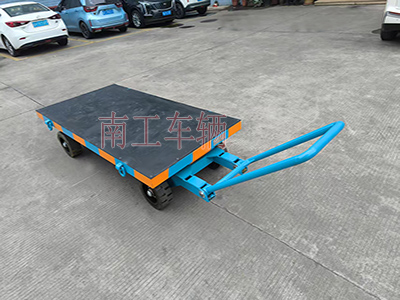 3吨小型leyu乐鱼官方网站_乐鱼(中国) 还橡胶垫工具车I.jpg